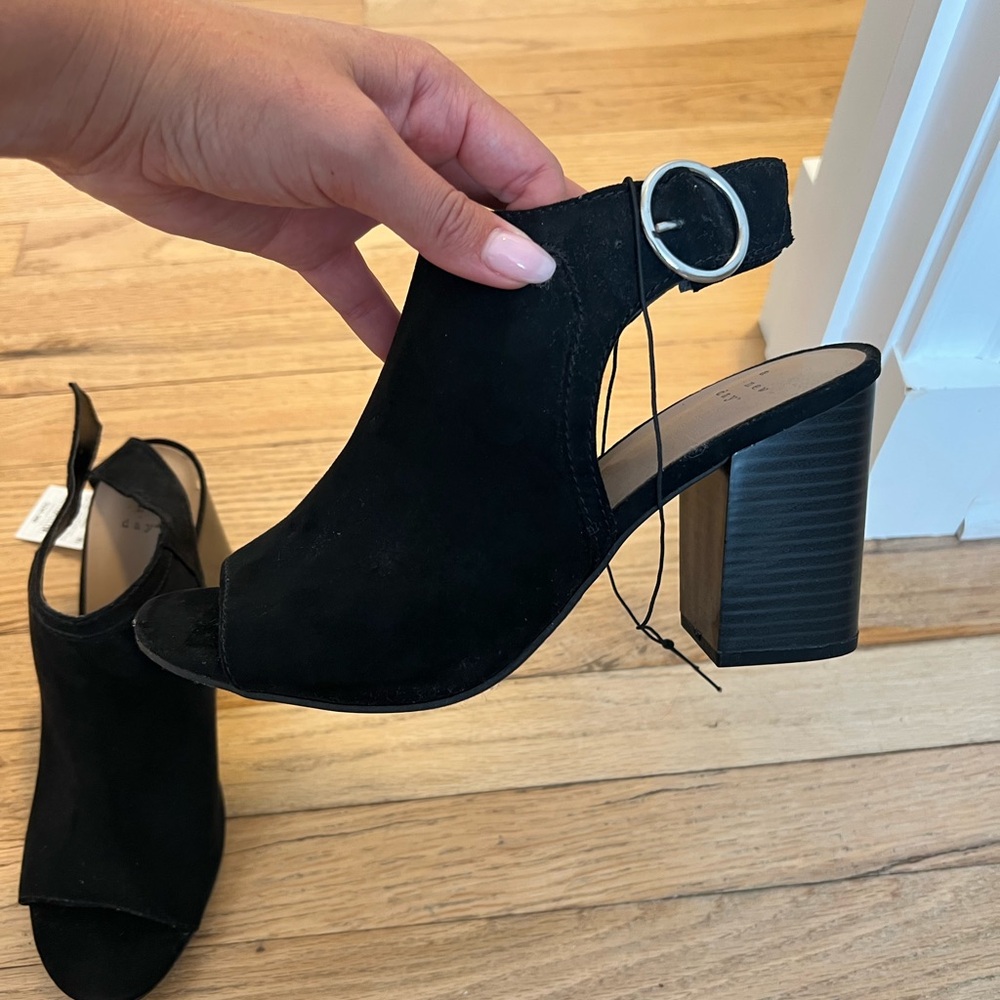 a new day Black Peep-Toe Heeled Sandals